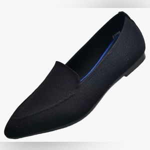 Wryweir pointed toe black flat loafers size 8